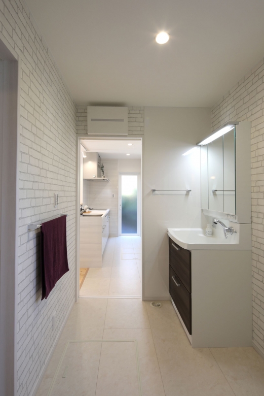 福知山市 H様邸 木のぬくもりを感じる温かみのある家 お客様の声 京都府福知山市 綾部市 舞鶴市で新築住宅 注文住宅 分譲地などマイホーム建築からリフォームまでhasi Hausにお任せください