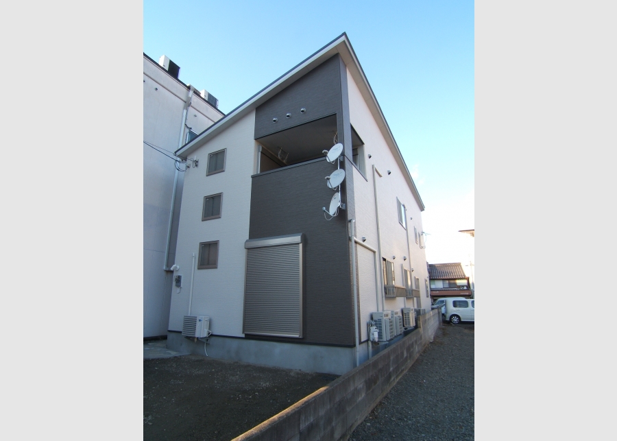 うなぎの寝床状敷地に建つ二世帯の家 施工実績 京都府福知山市 綾部市 舞鶴市で新築住宅 注文住宅 分譲地などマイホーム建築からリフォームまでhasi Hausにお任せください うなぎの寝床状敷地に建つ二世帯の家 施工実績 京都府福知山市 綾部市 舞鶴市で新築住宅 注文住宅 分譲地などマイホーム建築からリフォームまでhasi Hausにお任せください