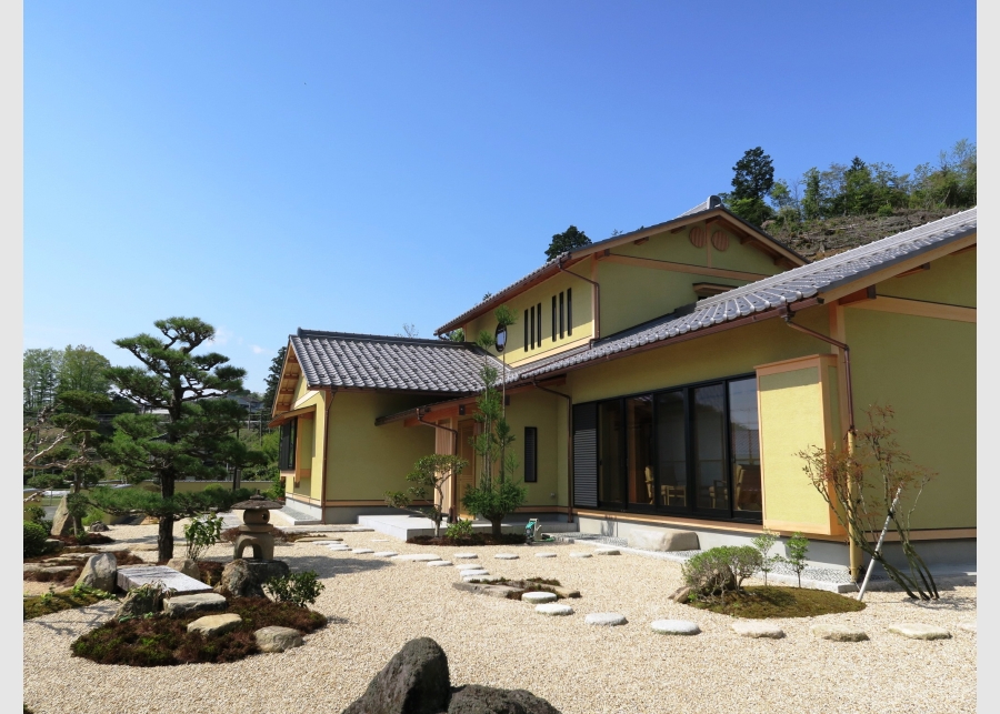 注文住宅 日本庭園が似合う 本格和風の家 施工実績 京都府福知山市 綾部市 舞鶴市で新築住宅 注文住宅 分譲地などマイホーム建築からリフォームまでhasi Hausにお任せください 注文住宅 日本庭園が似合う 本格和風の家 施工実績 京都府福知山市 綾部市 舞鶴市で新築住宅 注文住宅 分譲地などマイホーム建築からリフォームまでhasi Hausにお任せください