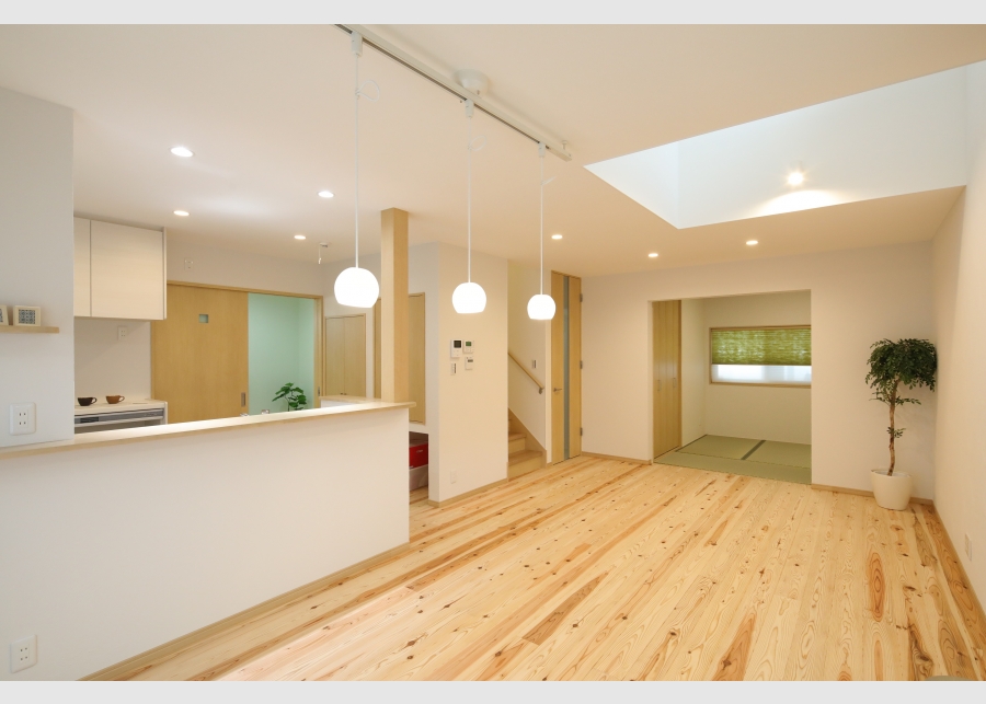 注文住宅 Natule 外観はシャープに 内装は柔らかい無垢の家 施工実績 京都府福知山市 綾部市 舞鶴市で新築住宅 注文住宅 分譲地などマイホーム建築からリフォームまでhasi Hausにお任せください 注文住宅 Natule 外観はシャープに 内装は柔らかい無垢の家 施工実績 京都府福知山市 綾部市 舞鶴市で新築住宅 注文住宅 分譲地などマイホーム建築からリフォームまでhasi Hausにお任せください